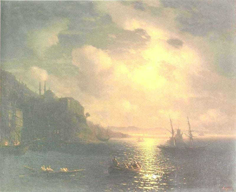 THE BAY GOLDEN HORN IN ISTANBUL