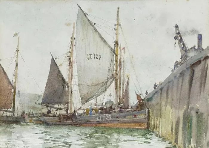 A LOWESTOFT TRAWLER COMING ALONGSIDE THE QUAY